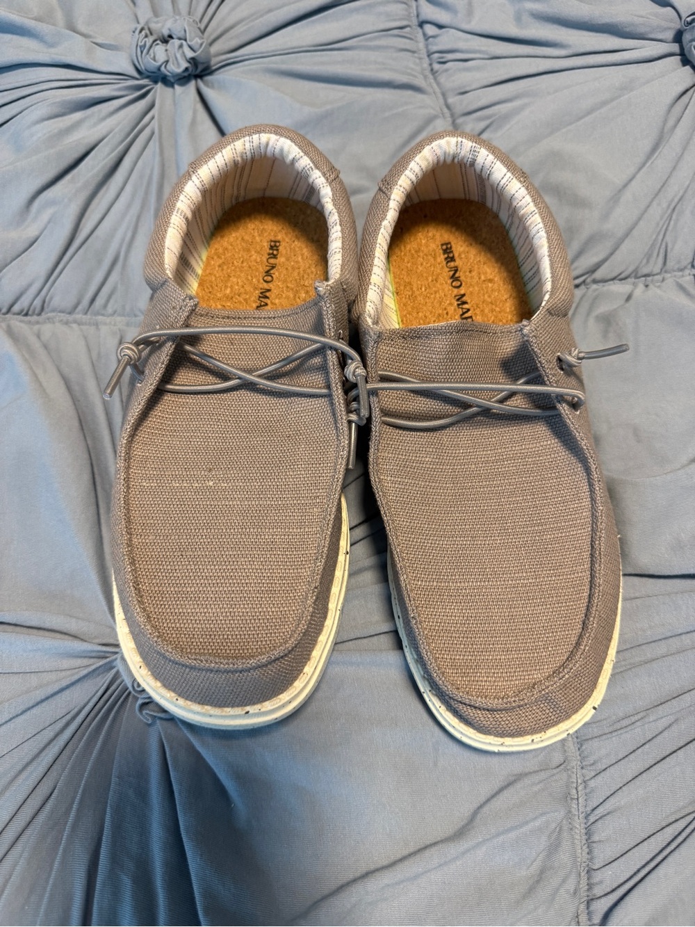 NWOT! Bruno Marc Women’s Canvas Boat Shoes in Light Gray